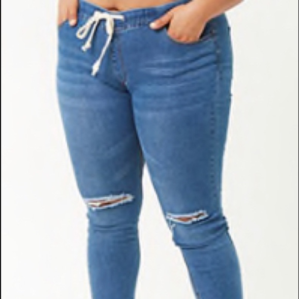Forever 21 tie waist distressed jeans. Wore once!!